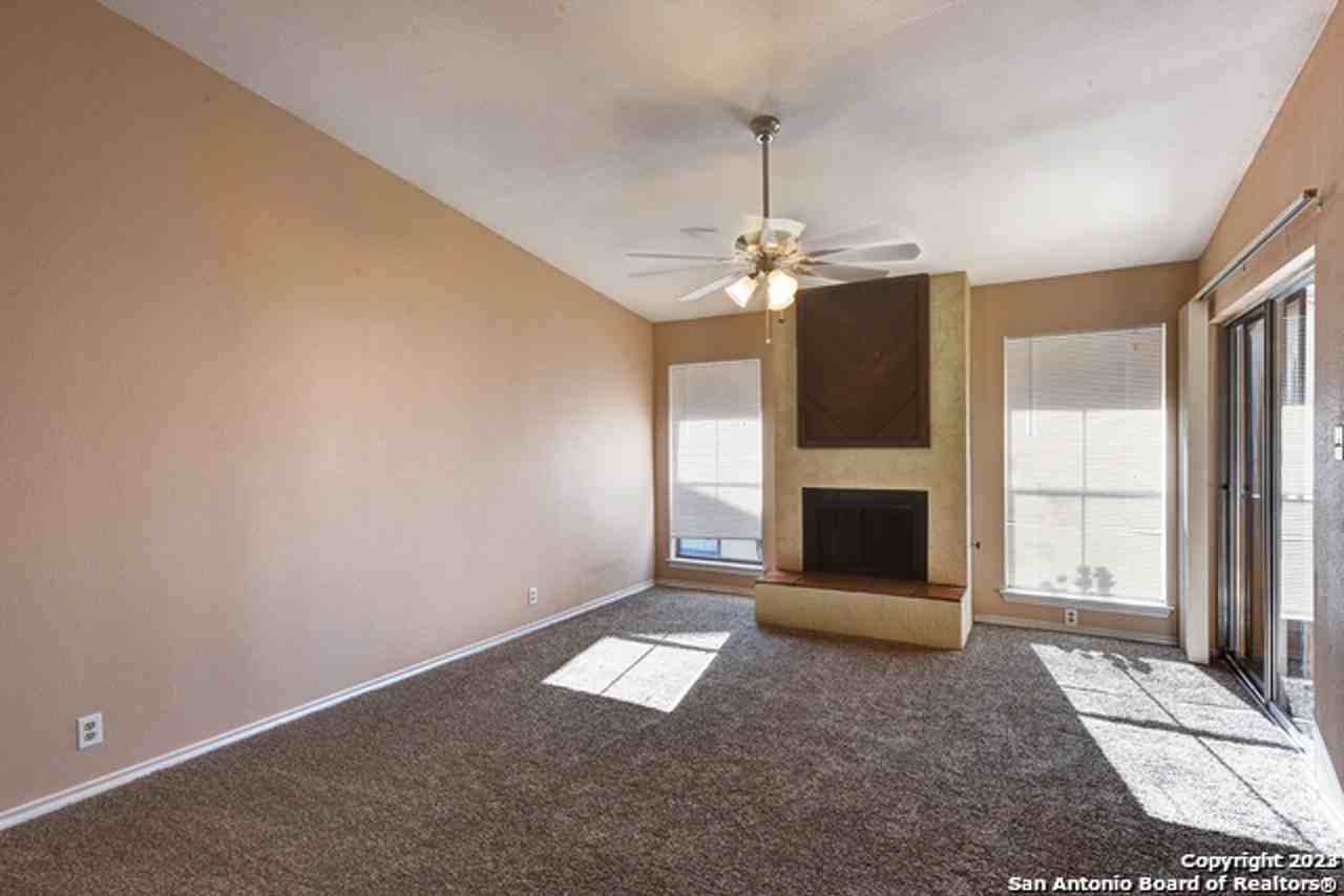 1431 Loma Alto #4 - Photo 3 of 14