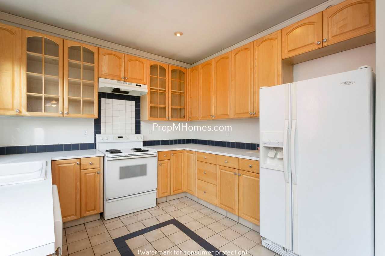 8719 Se 15th Ave - Photo 7 of 26