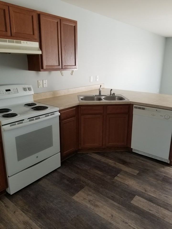 50 Coats Cir - Photo 3 of 15