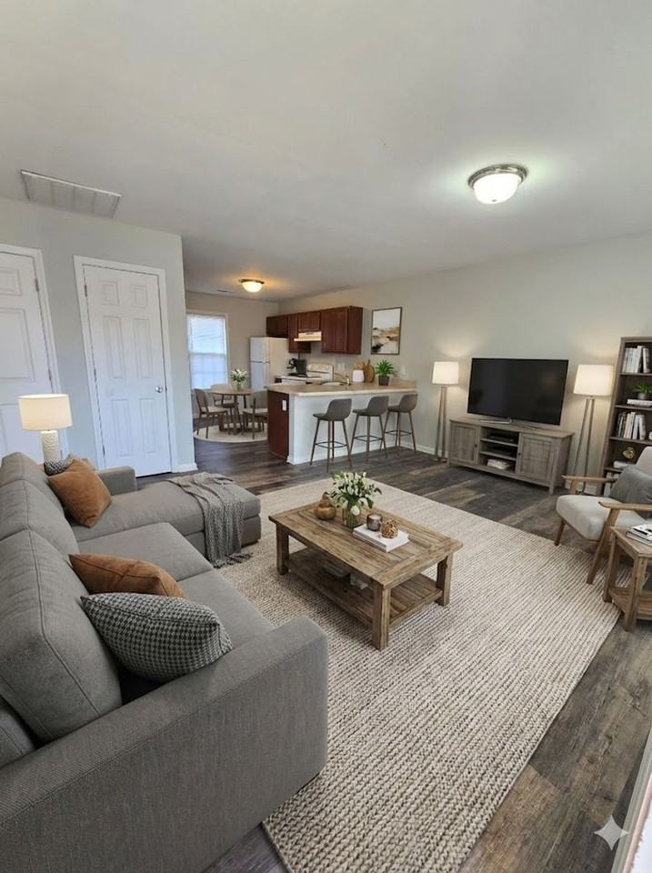 62 Coats Cir - Photo 4 of 13