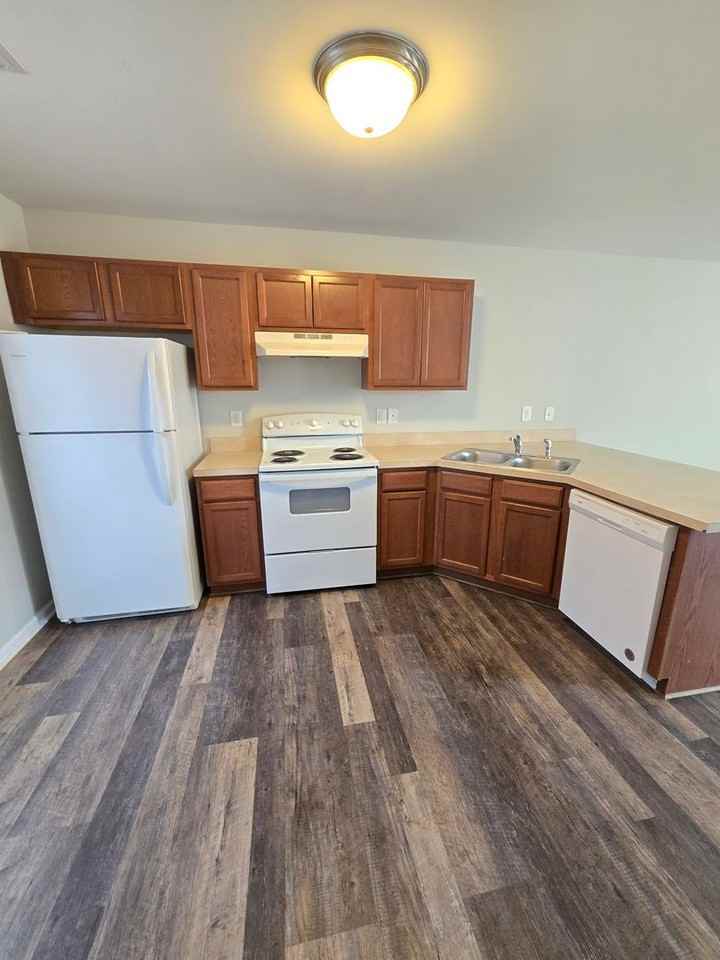 62 Coats Cir - Photo 7 of 13