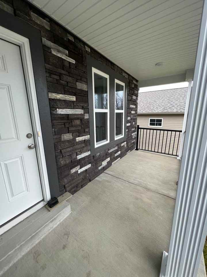 2001 Burlington Dr - Photo 2 of 18