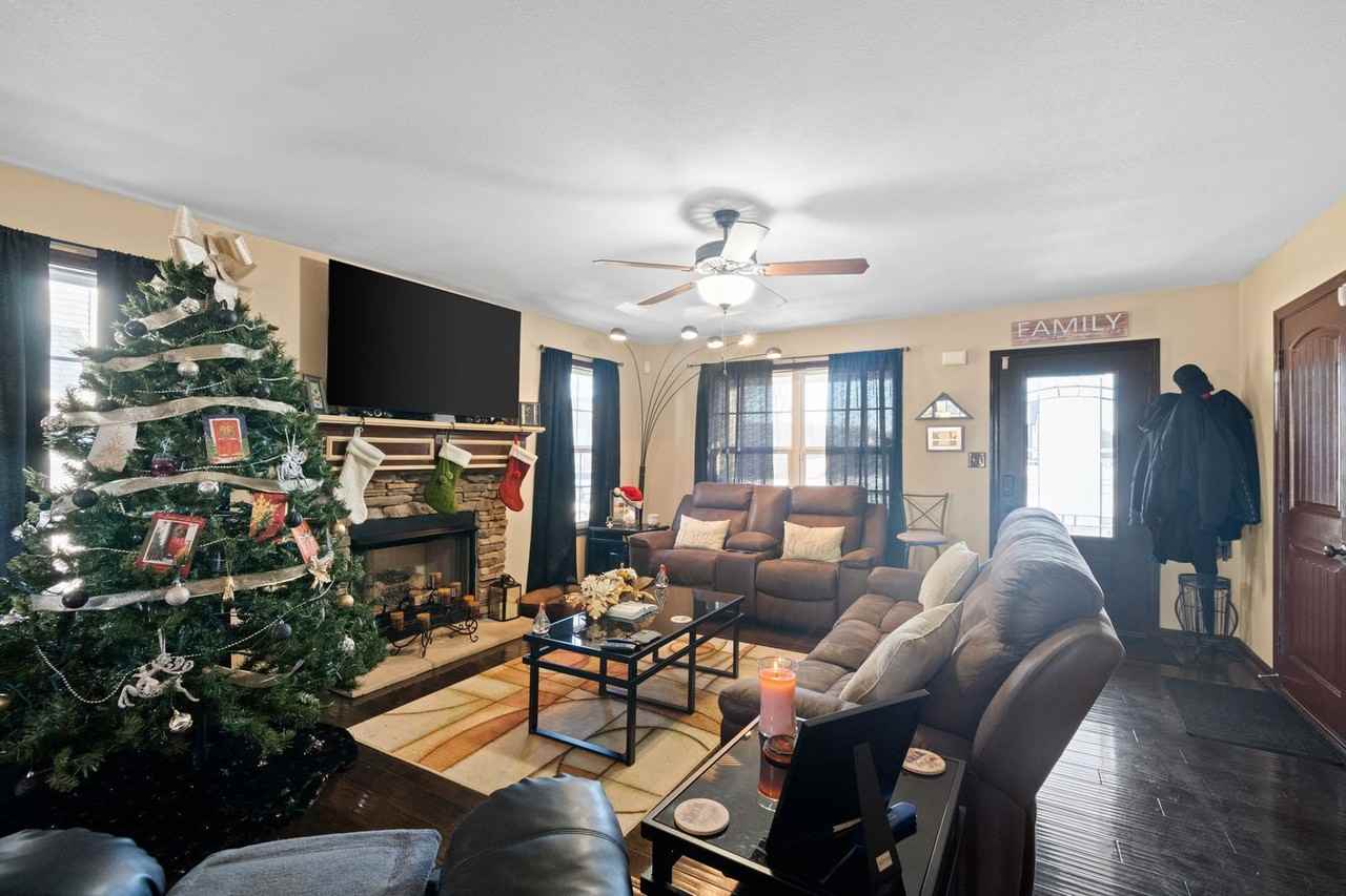 965 Harding Dr - Photo 7 of 29