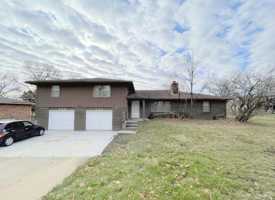 featured image of 758 Southampton Dr