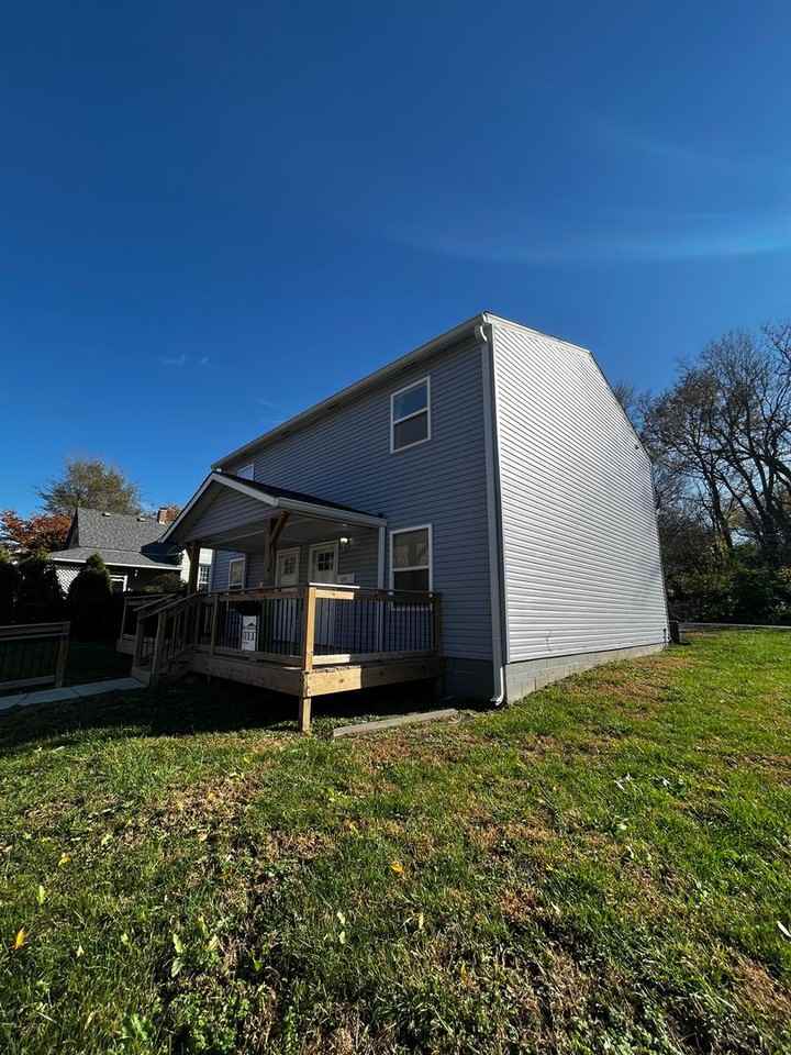 3205 E 20th St - Photo 2 of 9