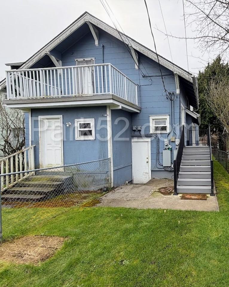 1711 S 9th St #B - Photo 2 of 13