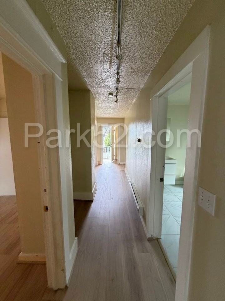 1711 S 9th St #B - Photo 4 of 13