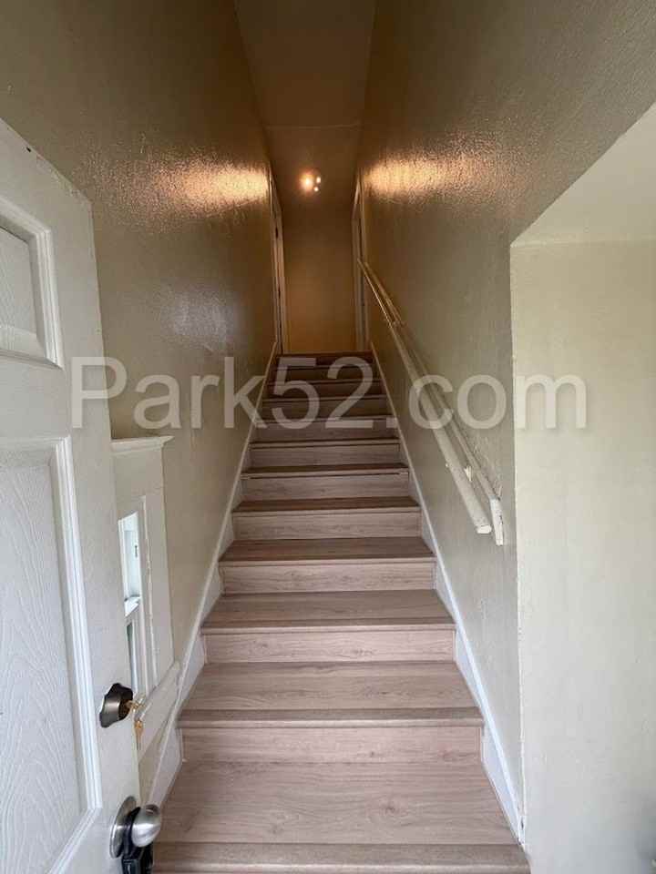 1711 S 9th St #B - Photo 5 of 13