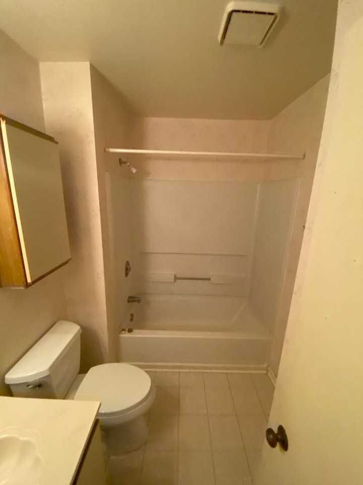 180 Summerwalk Cir - Photo 7 of 15