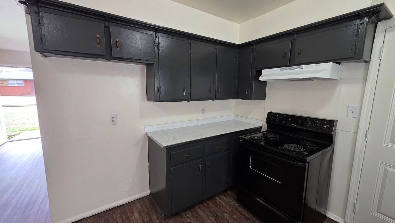 4309 Woodedge Dr - Photo 5 of 20