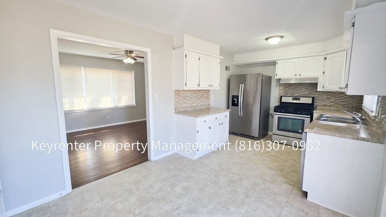 9414 Palmer Ave - Photo 7 of 28