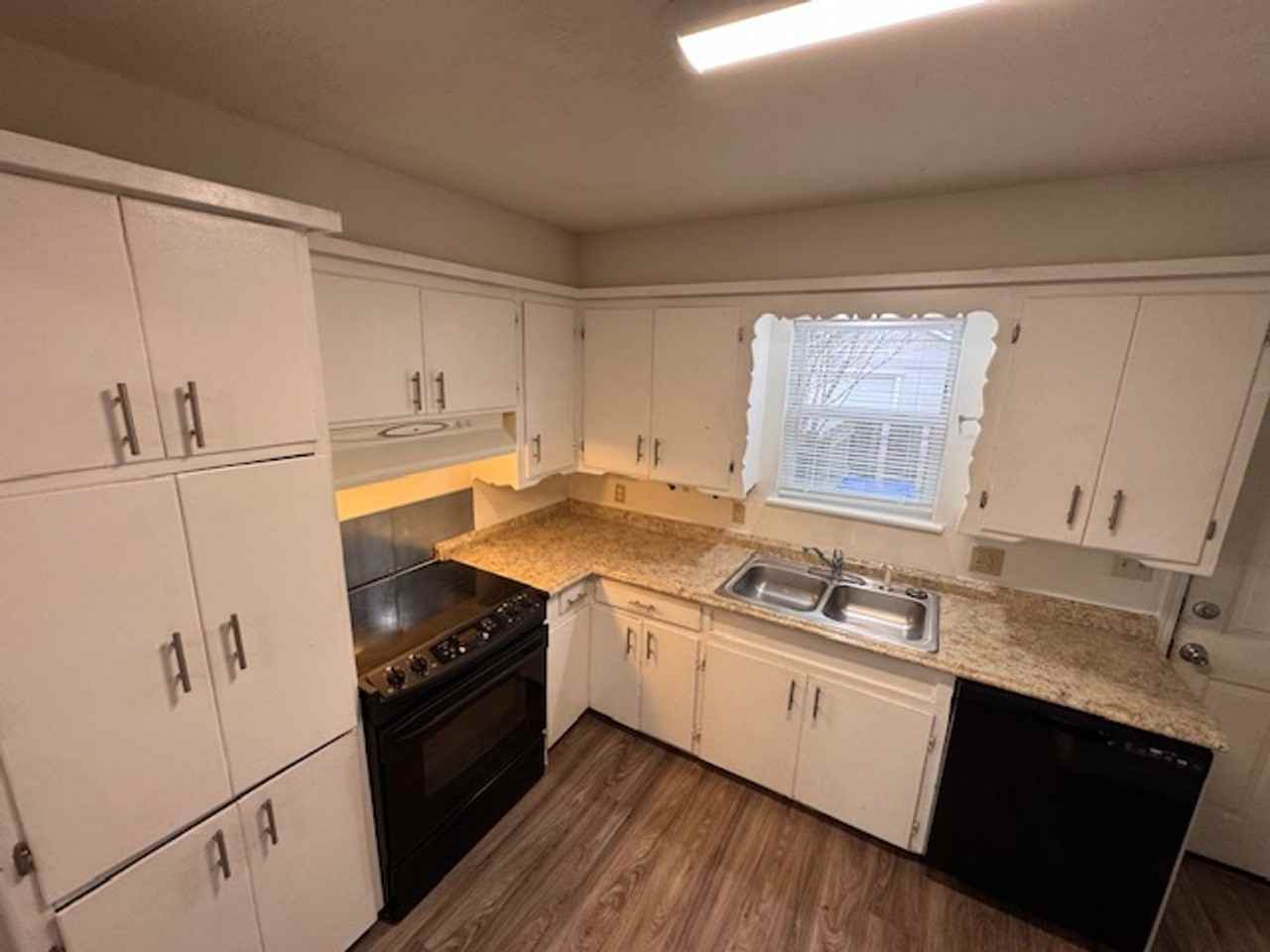 620 Dakota St - Photo 7 of 19