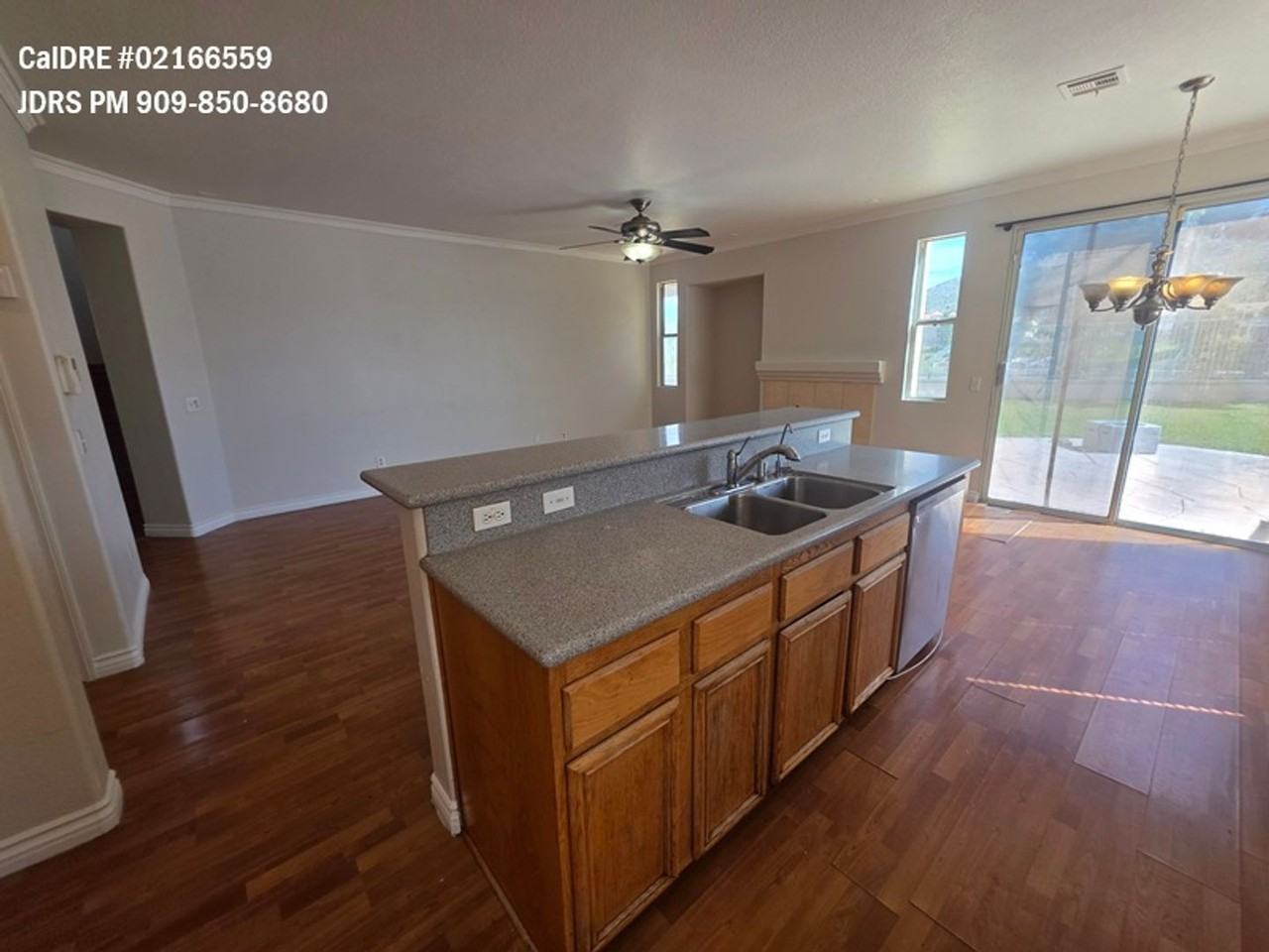 16080 Edgewater Ln - Photo 3 of 19