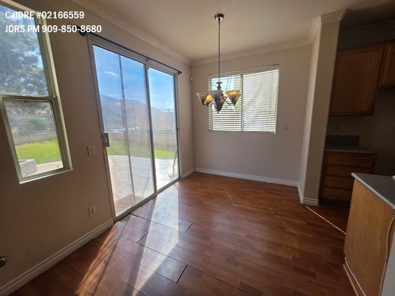 16080 Edgewater Ln - Photo 4 of 19