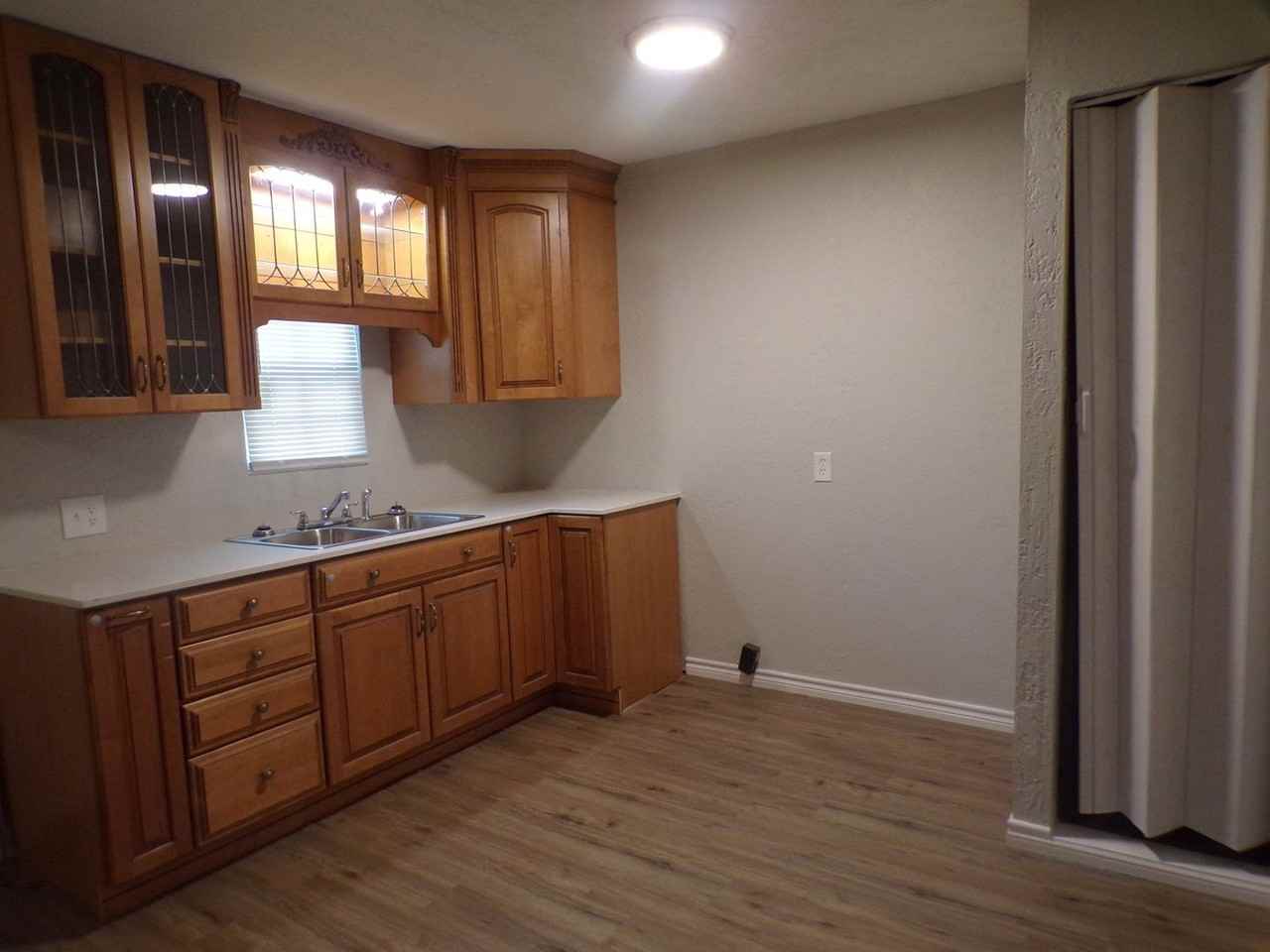 1512 Sw A Ave #B - Photo 4 of 17