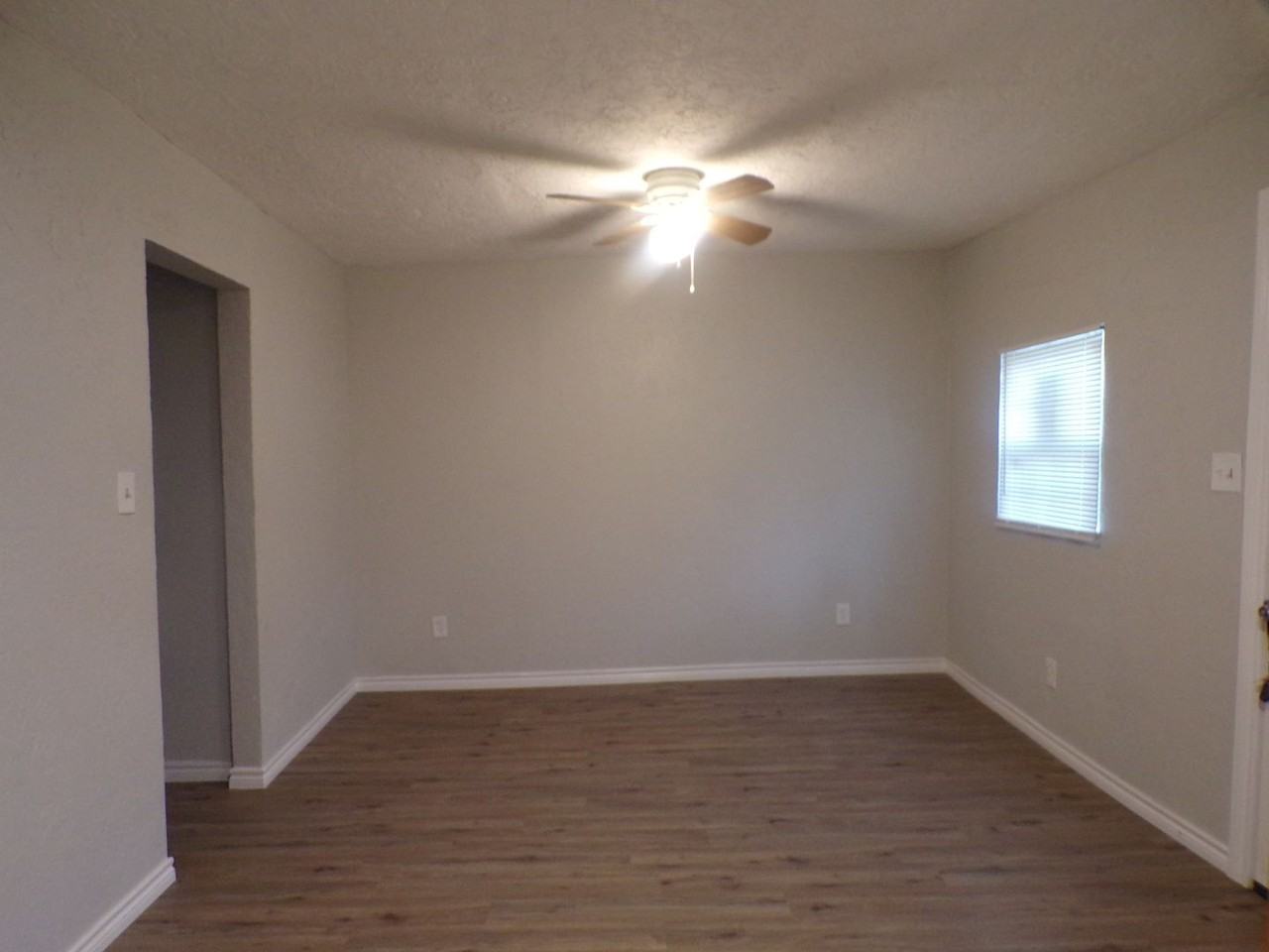 1512 Sw A Ave #B - Photo 5 of 17