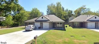 304 Ne 4th St #B - Photo 1 of 1