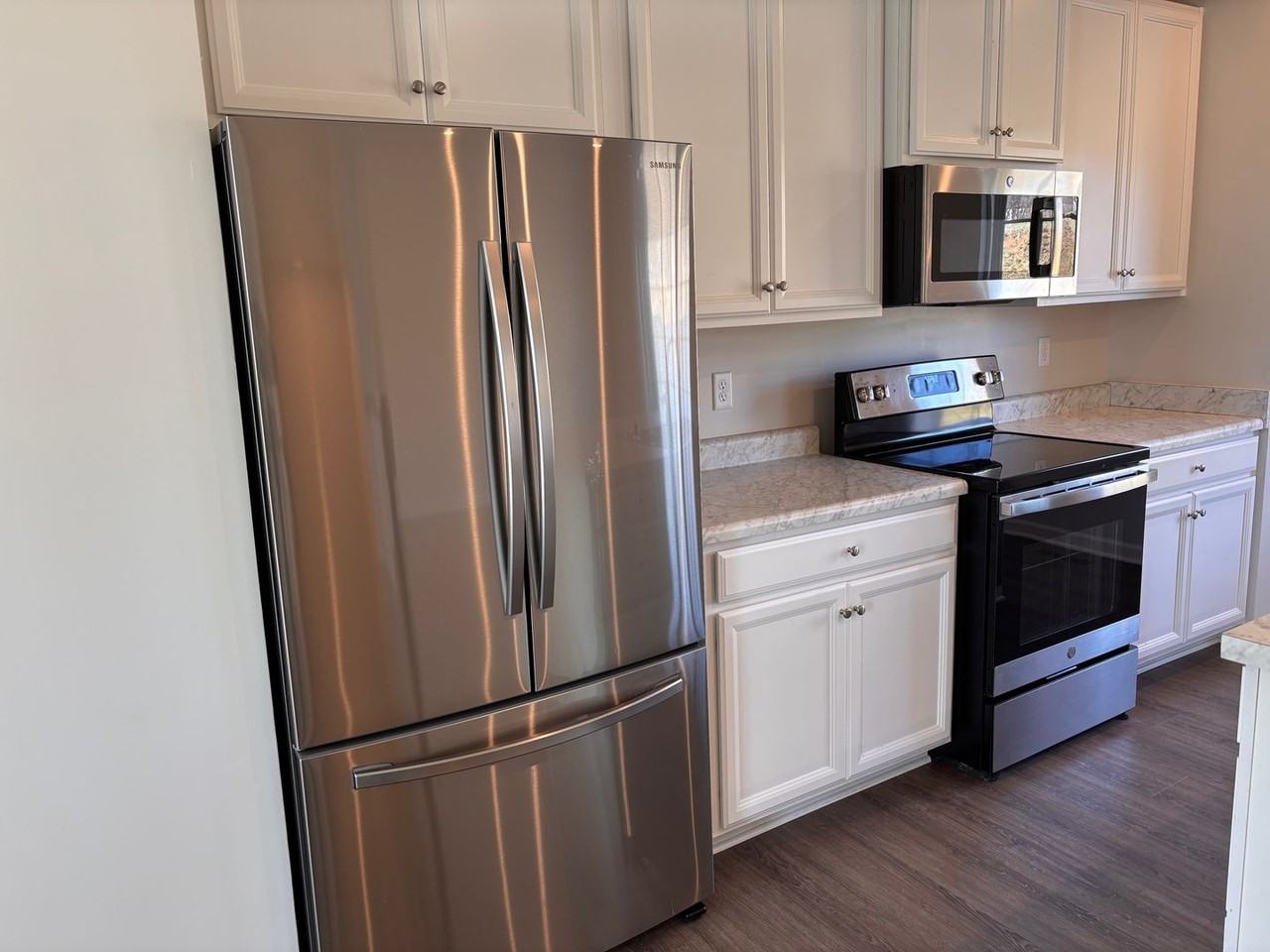 76 Hewstone Ct - Photo 4 of 16