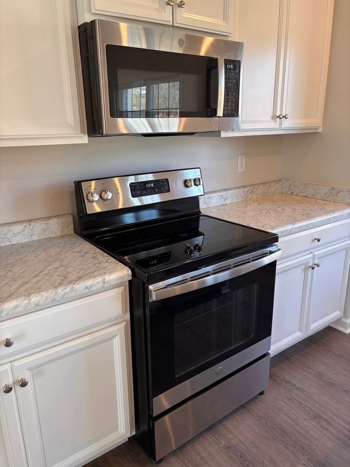 76 Hewstone Ct - Photo 5 of 16