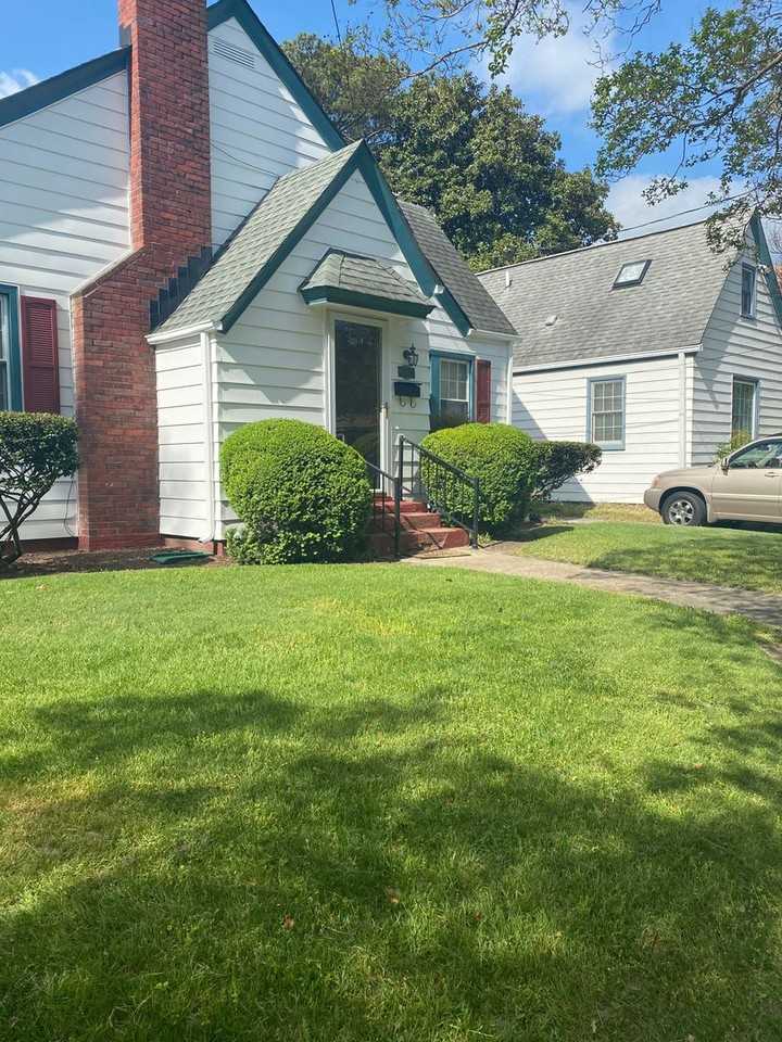 1217 Woodrow Ave - Photo 2 of 8