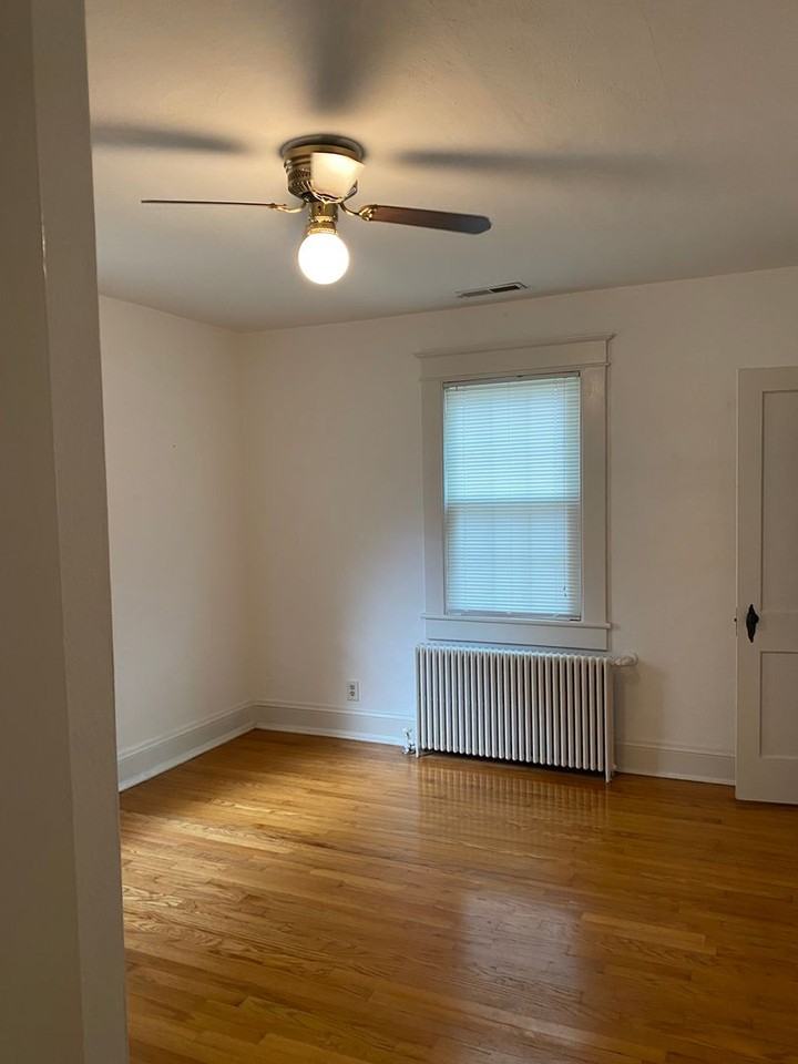 1217 Woodrow Ave - Photo 6 of 8