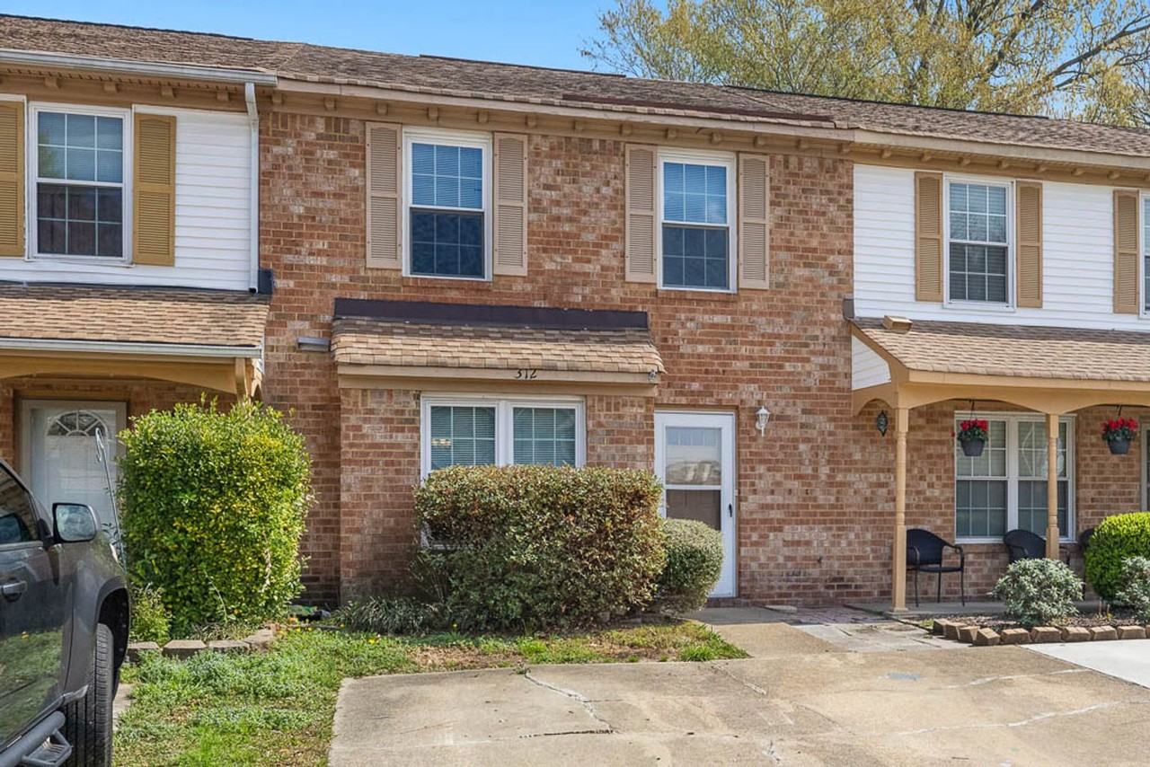 312 Seeman Ct - Photo 3 of 31