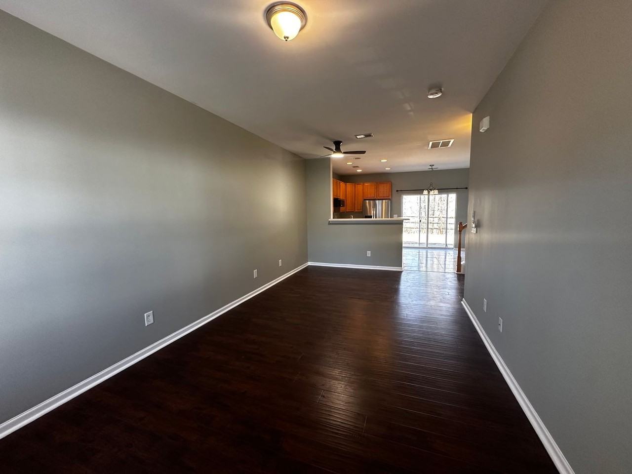 535 Delta Dr - Photo 3 of 16