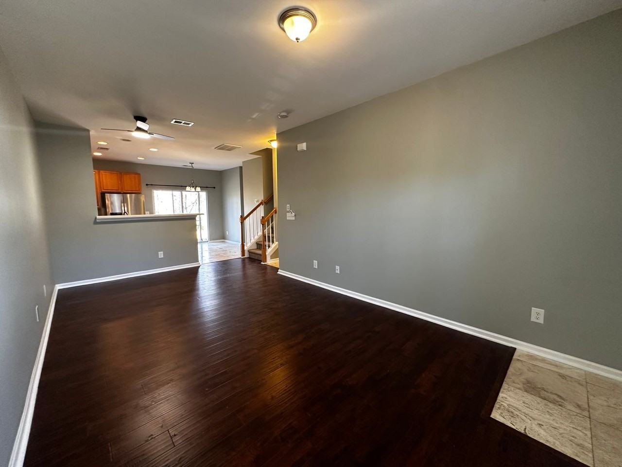 535 Delta Dr - Photo 4 of 16