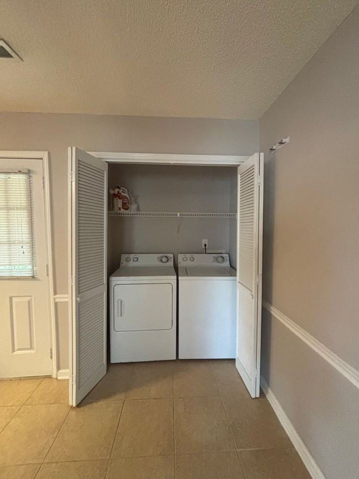 11568 Jade Ln Se - Photo 5 of 11