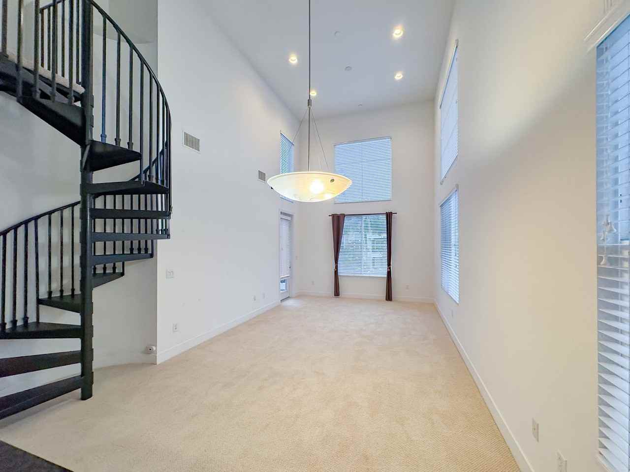 2349 Jefferson St - Photo 2 of 11