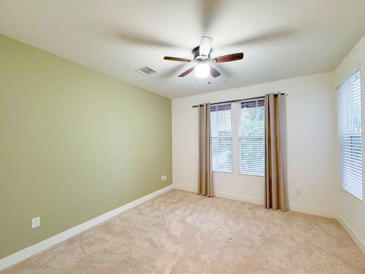 2349 Jefferson St - Photo 6 of 11