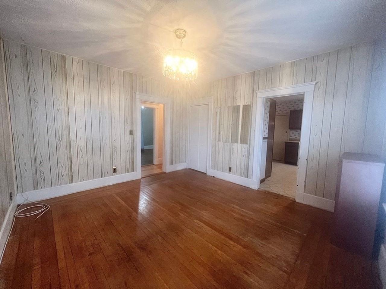 62 Union St - Photo 4 of 18