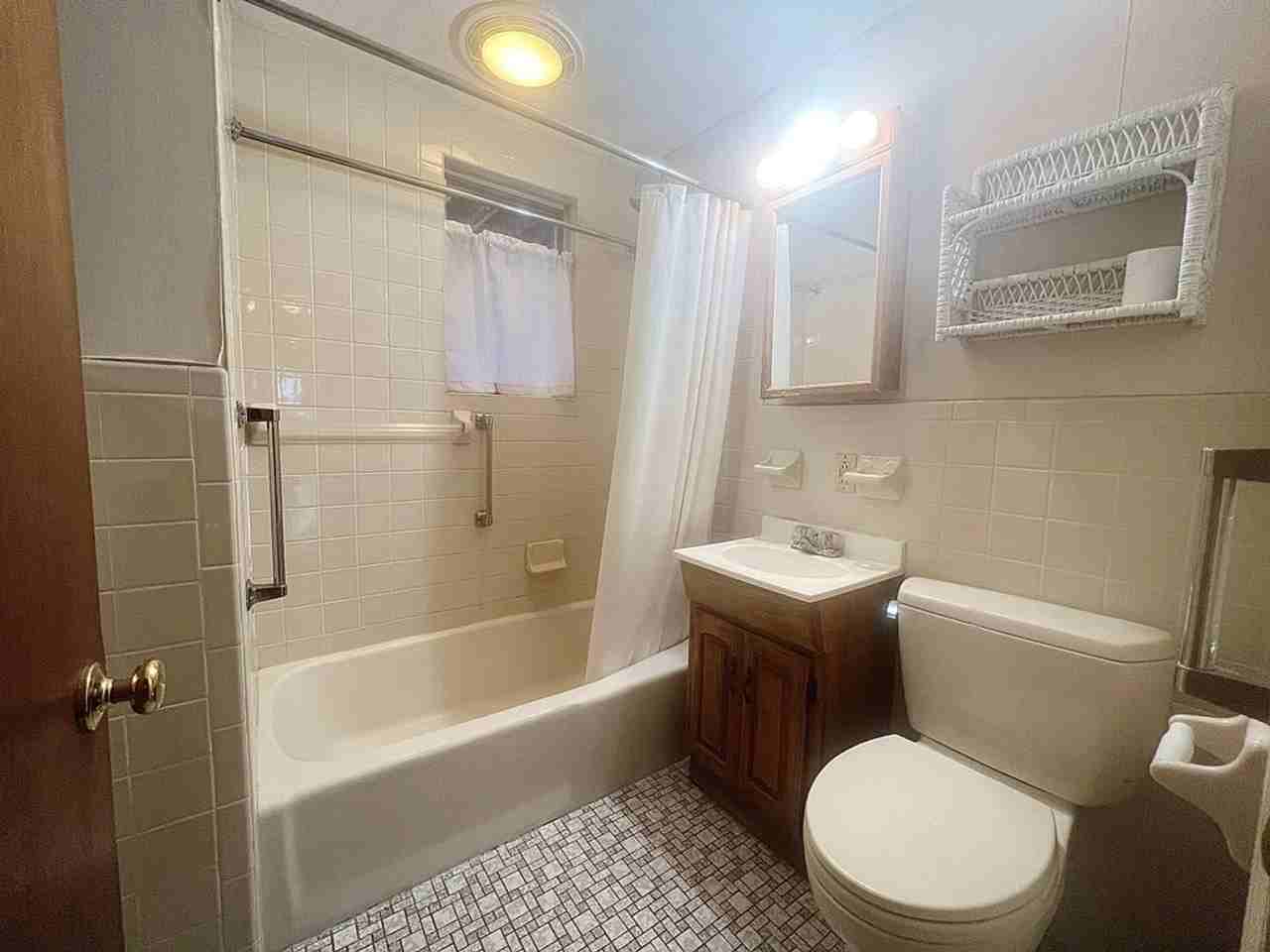 62 Union St - Photo 5 of 18