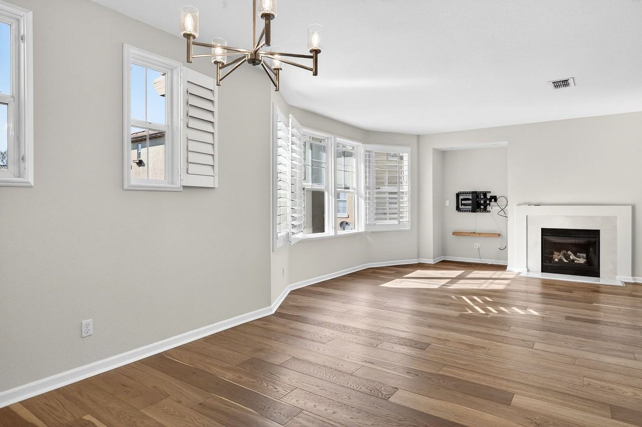 83 Matisse Ct - Photo 7 of 34