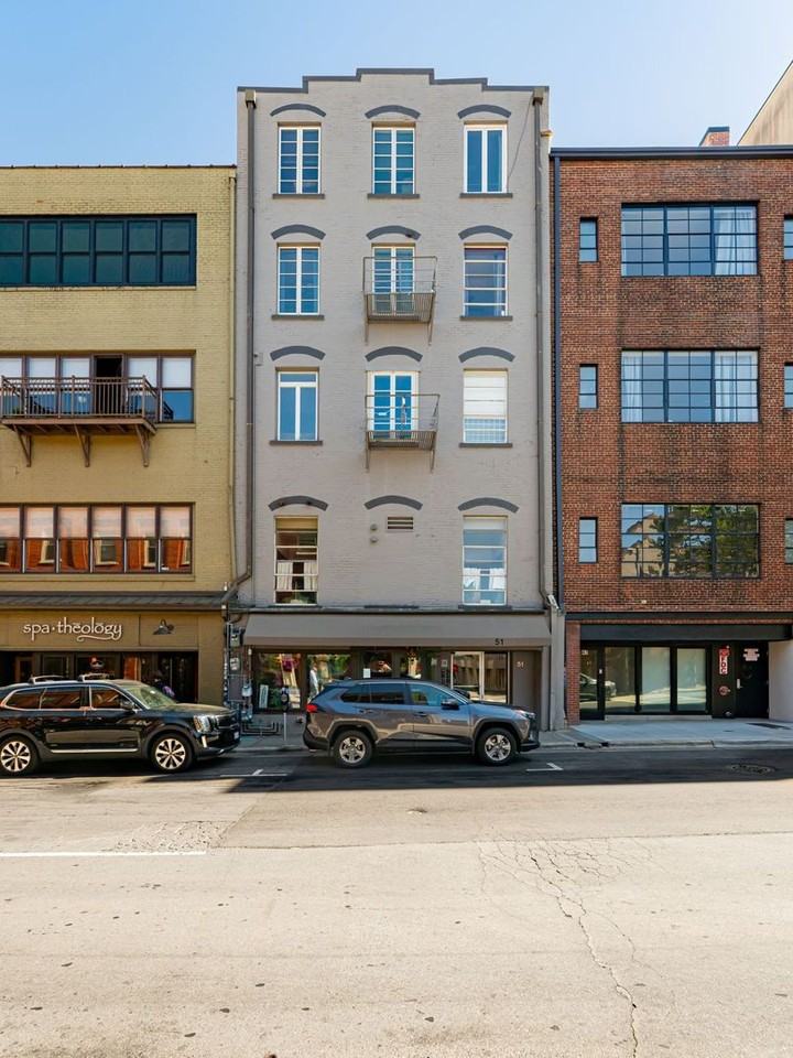 35 Patton Ave - Photo 2 of 11