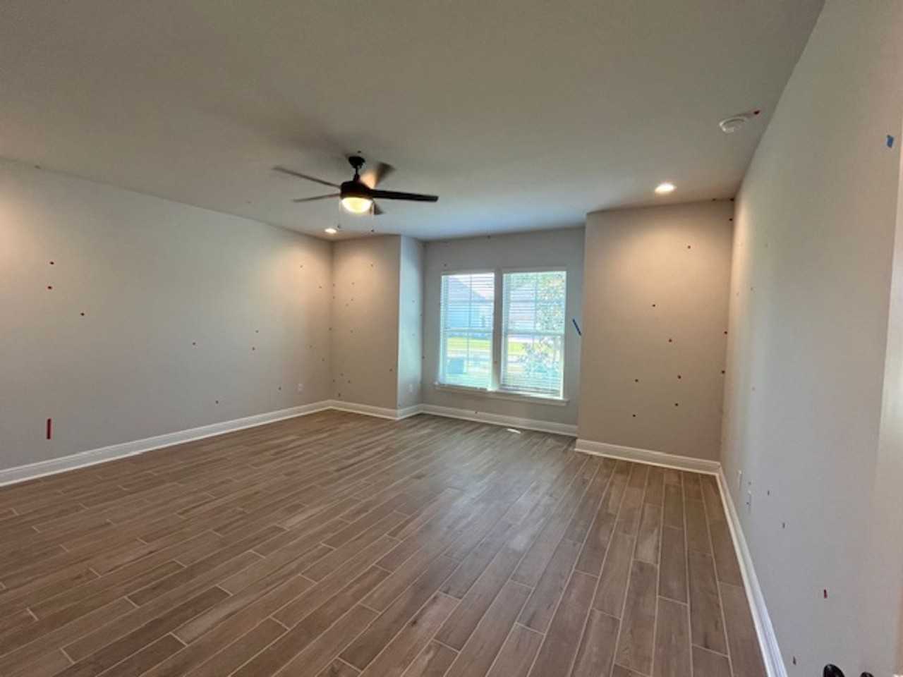 115 Constellation Ave - Photo 6 of 11