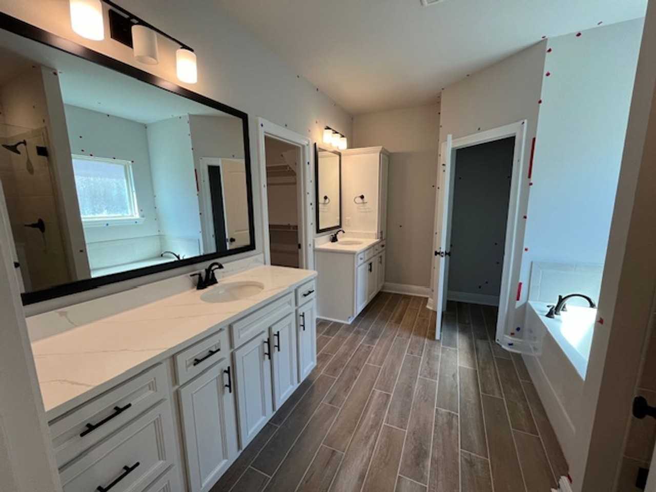 115 Constellation Ave - Photo 7 of 11