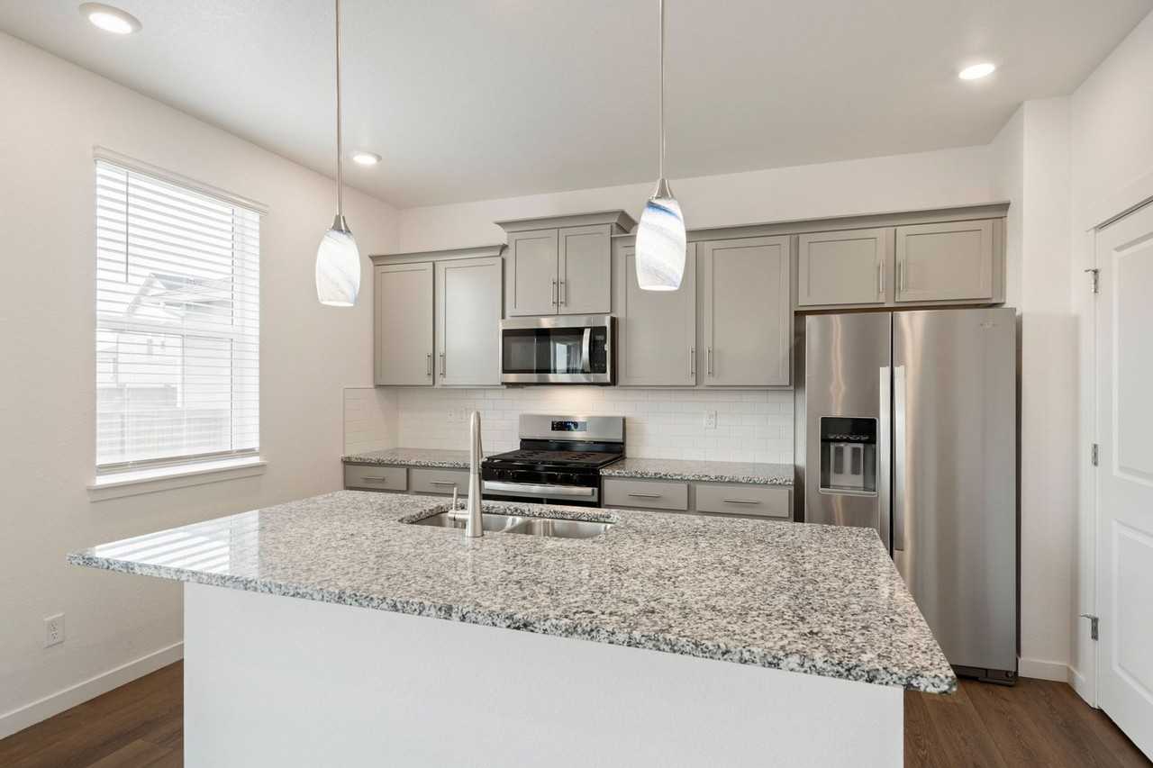 5903 Amerifax Dr - Photo 5 of 23