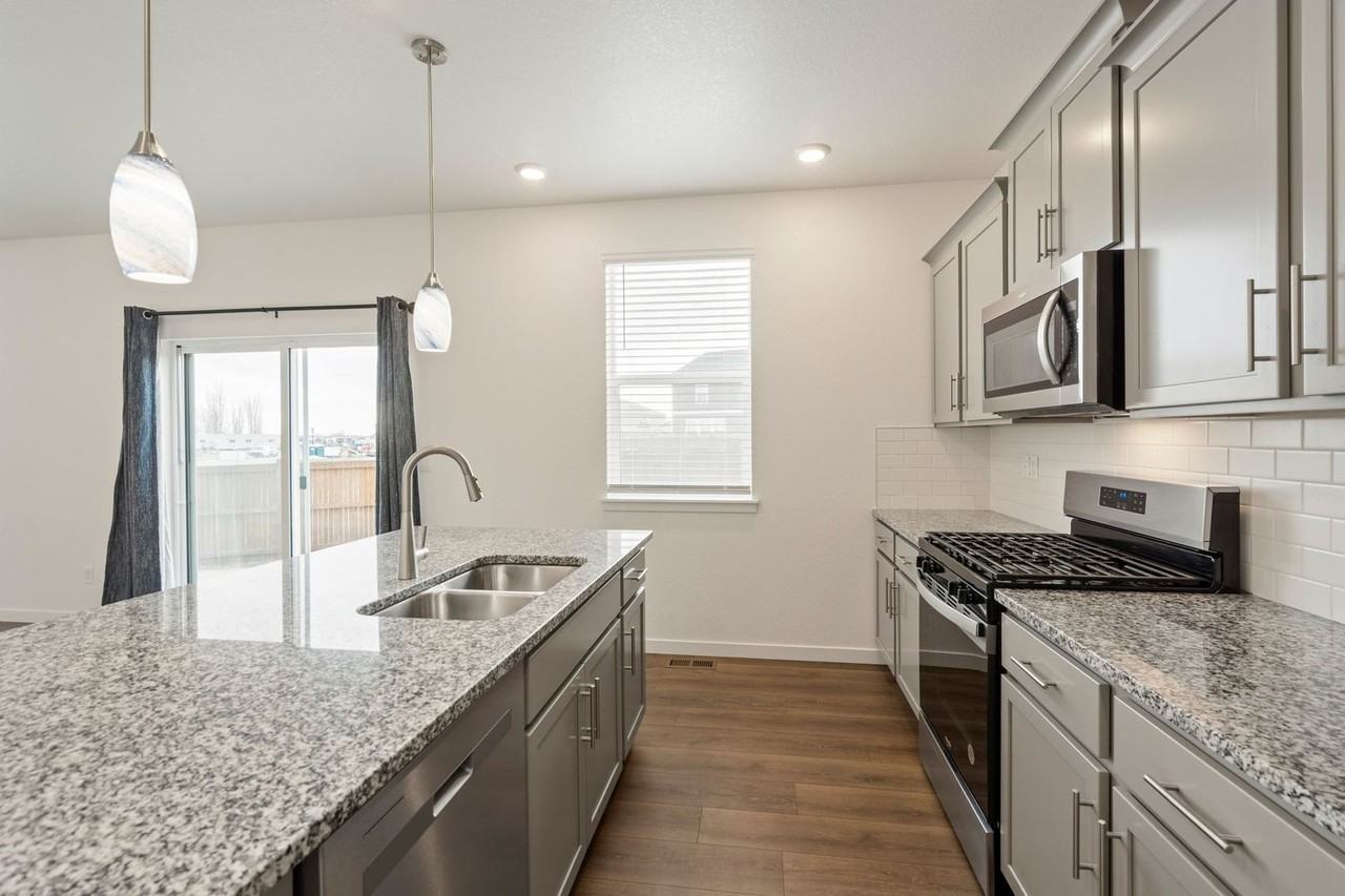 5903 Amerifax Dr - Photo 6 of 23