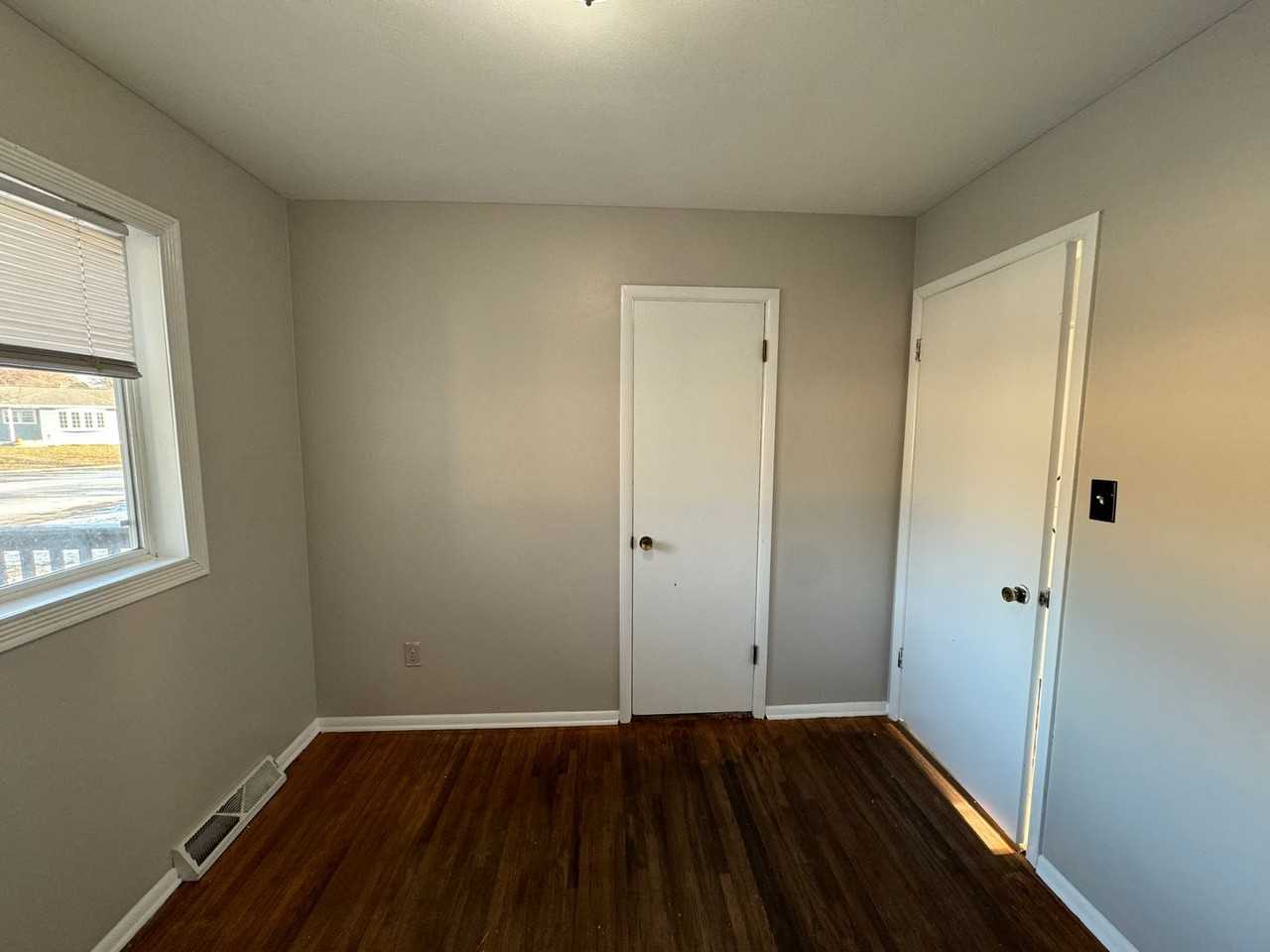 113 Pleasant Dr - Photo 6 of 8