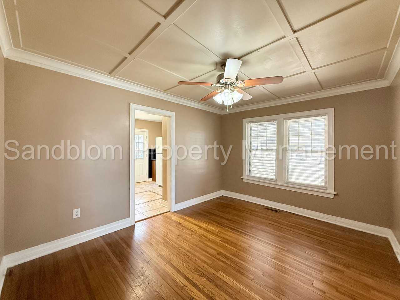 1244 S Gary Pl - Photo 7 of 18