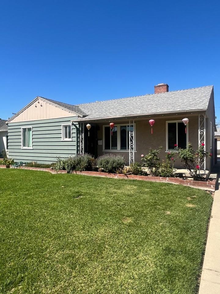 817 S 10th St - Photo 7 of 49