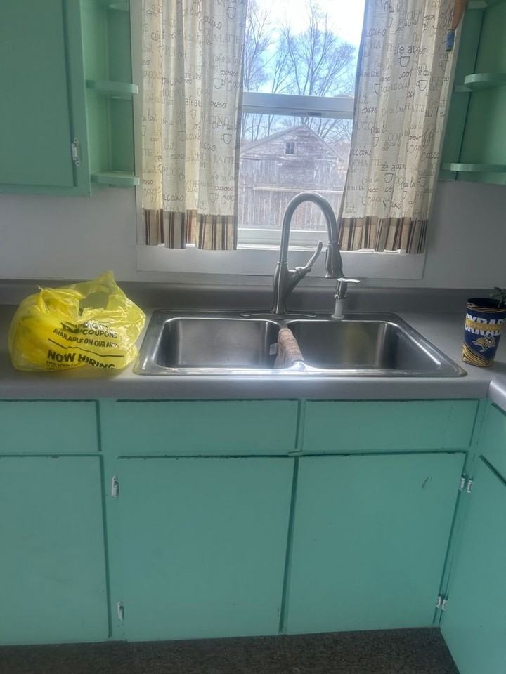 411 Stafford St - Photo 4 of 11