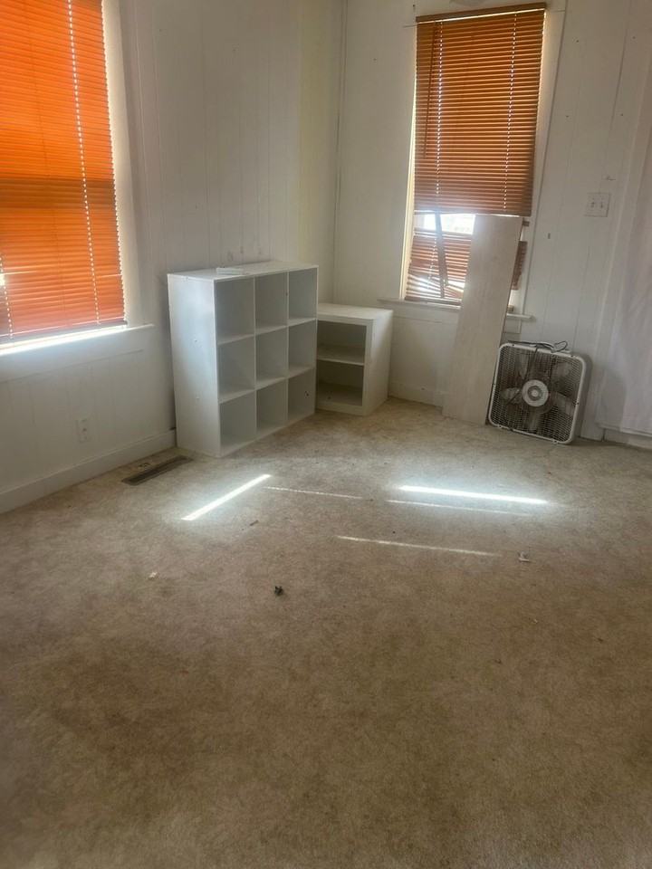 411 Stafford St - Photo 5 of 11