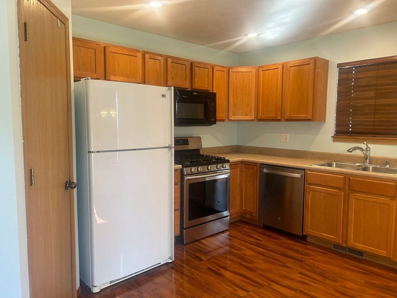 314 W Cherokee Path - Photo 3 of 14