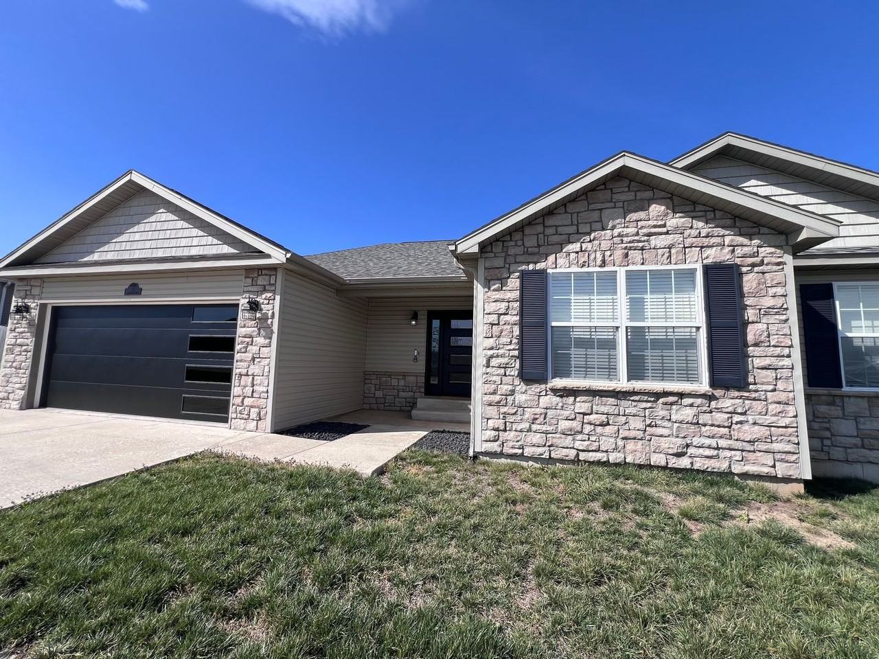 112 Greythorn Ct - Photo 2 of 3