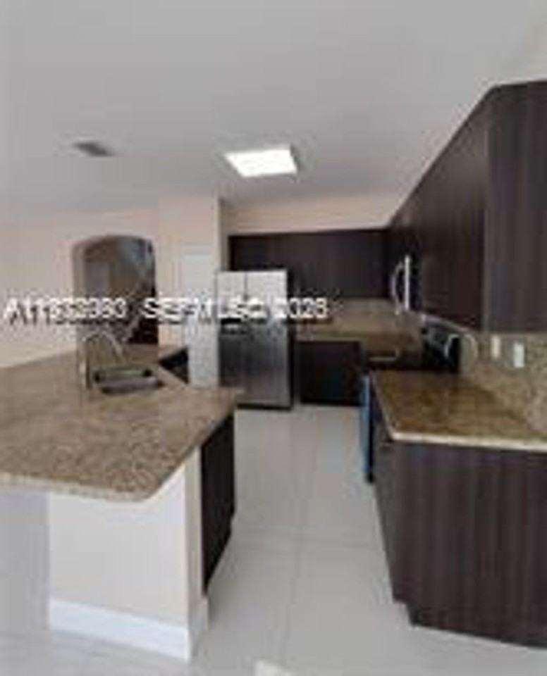 8546 Sw 165th Pl - Photo 4 of 21