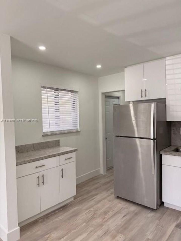 3609 Sw 27th St - Photo 2 of 16