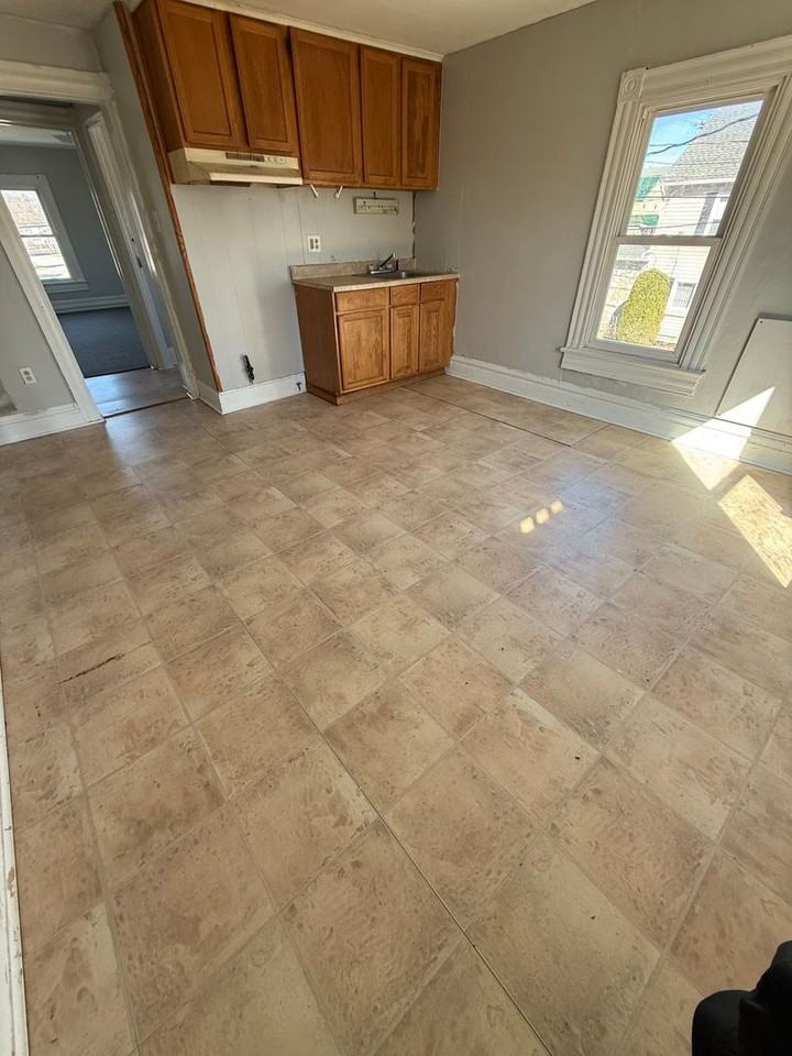 1001 Caldwell Ave - Photo 3 of 7