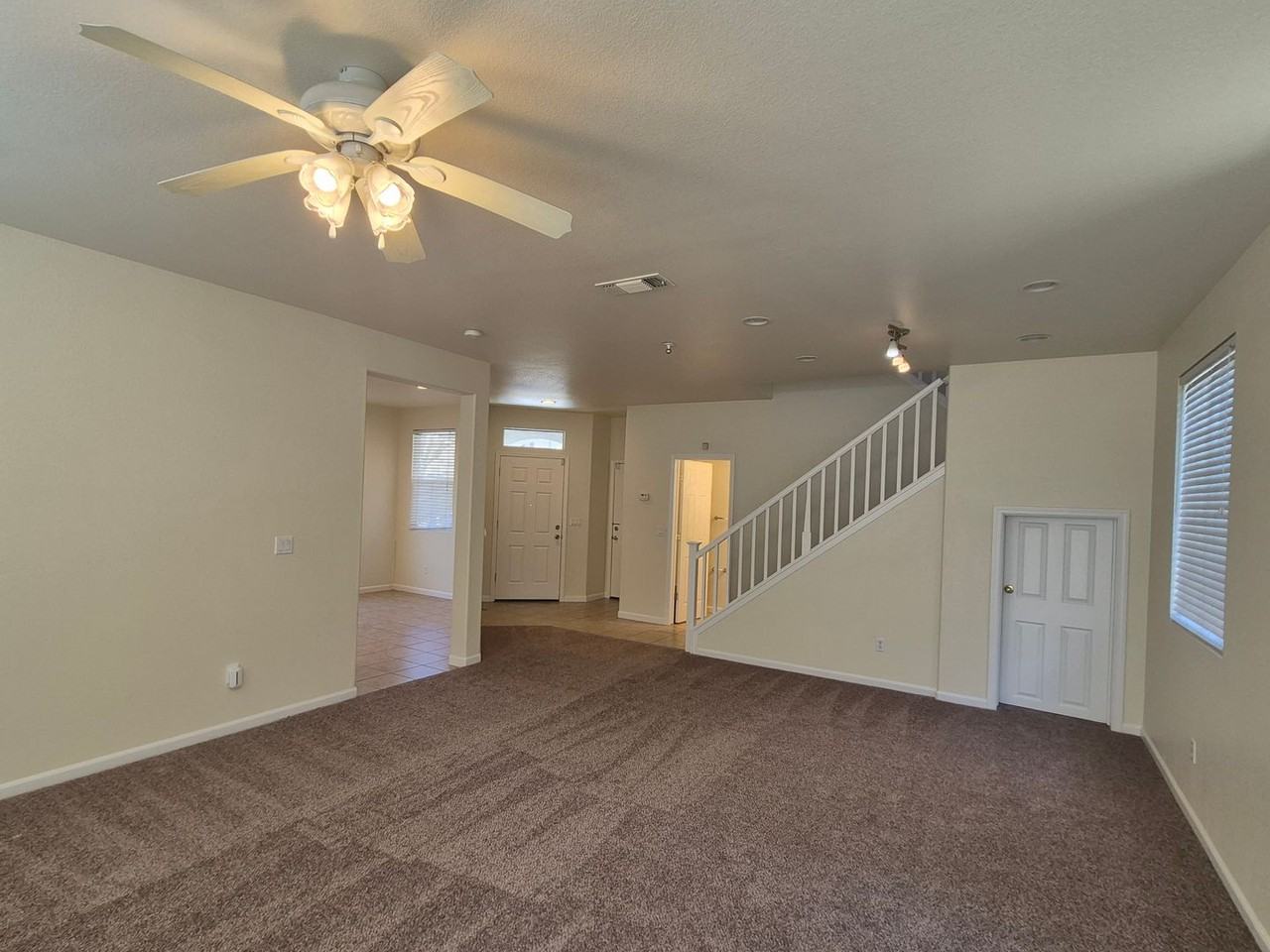 312 Dragonfly Cir - Photo 6 of 21